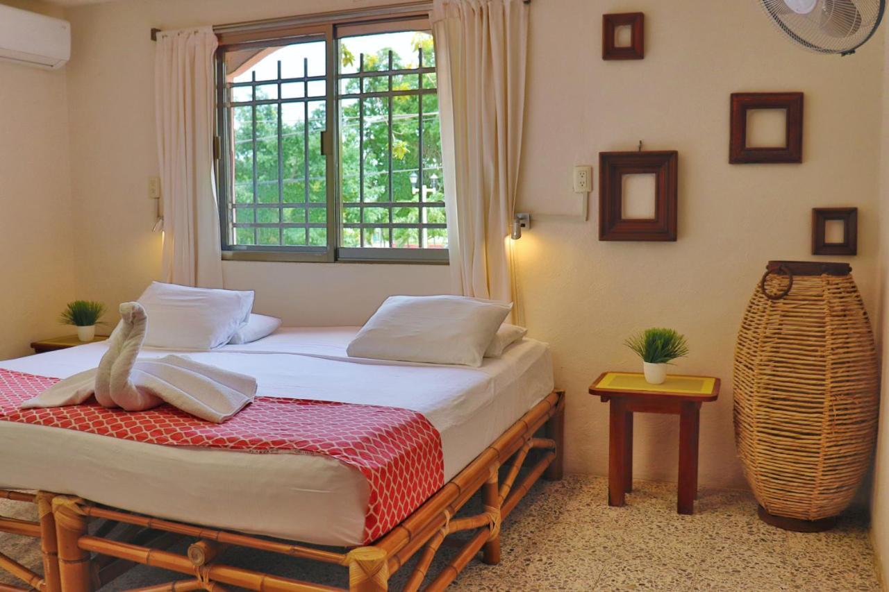Hostal & Suites Pata De Perro Bacalar Bagian luar foto