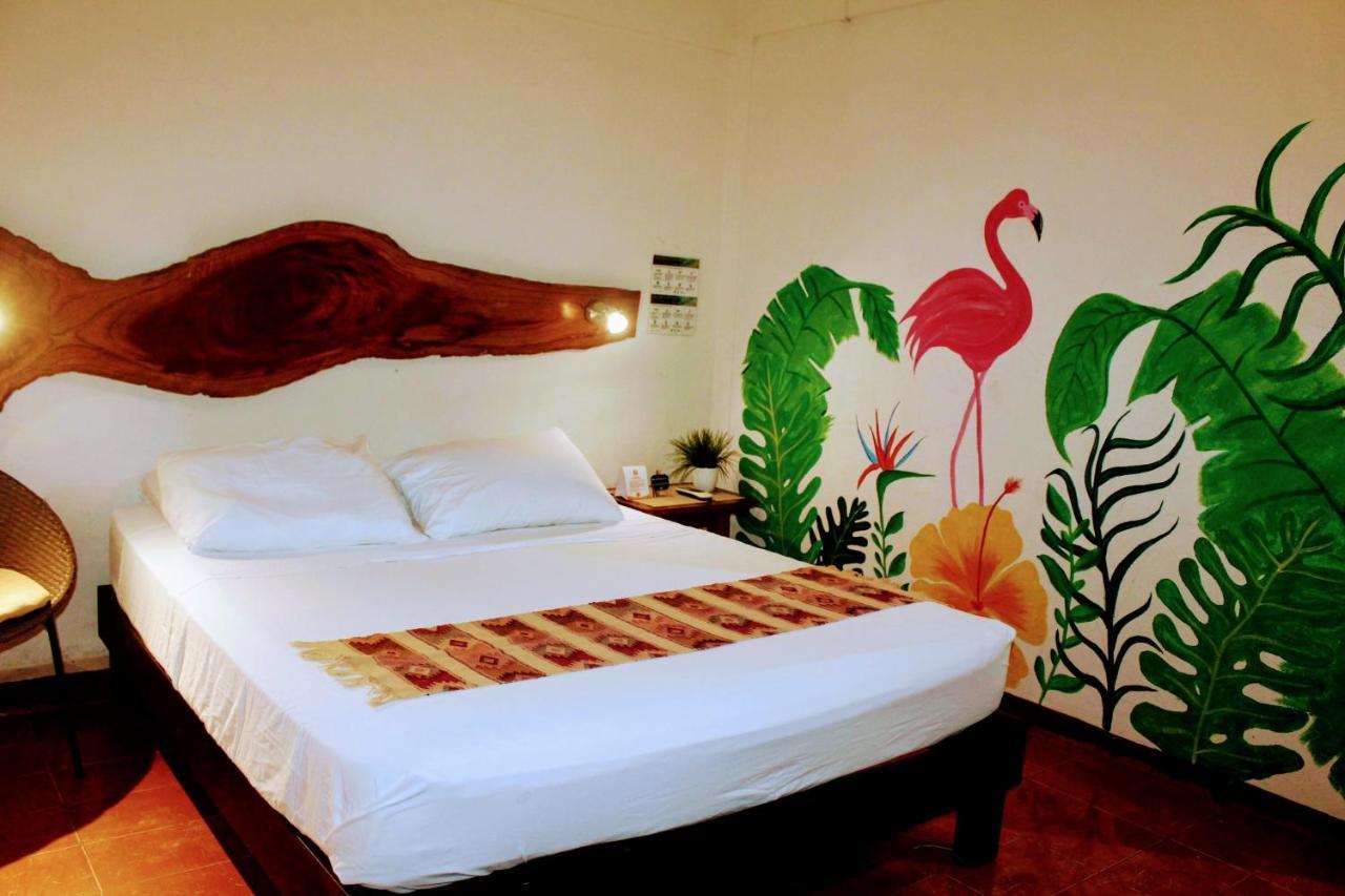 Hostal & Suites Pata De Perro Bacalar Bagian luar foto