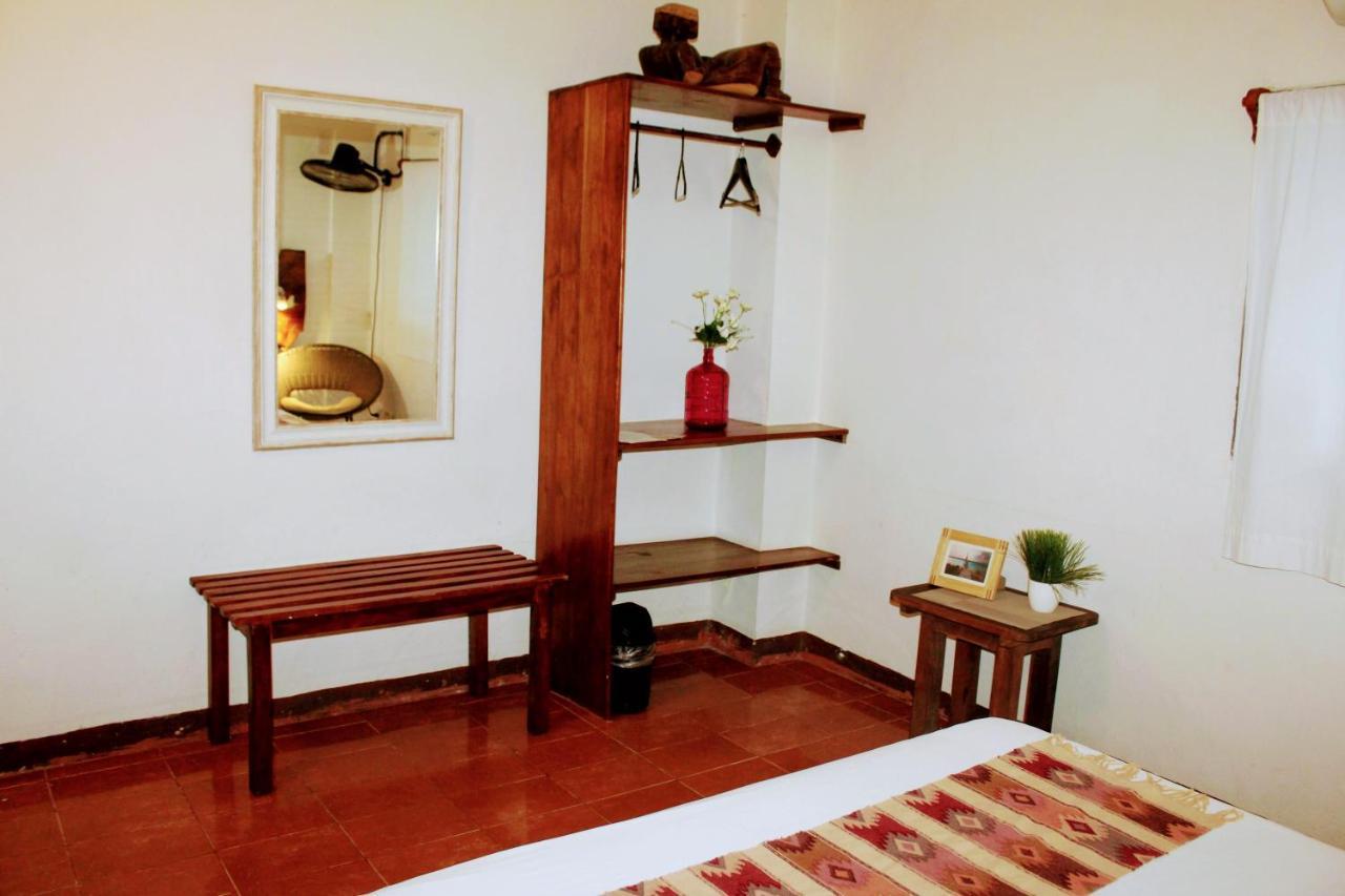 Hostal & Suites Pata De Perro Bacalar Bagian luar foto