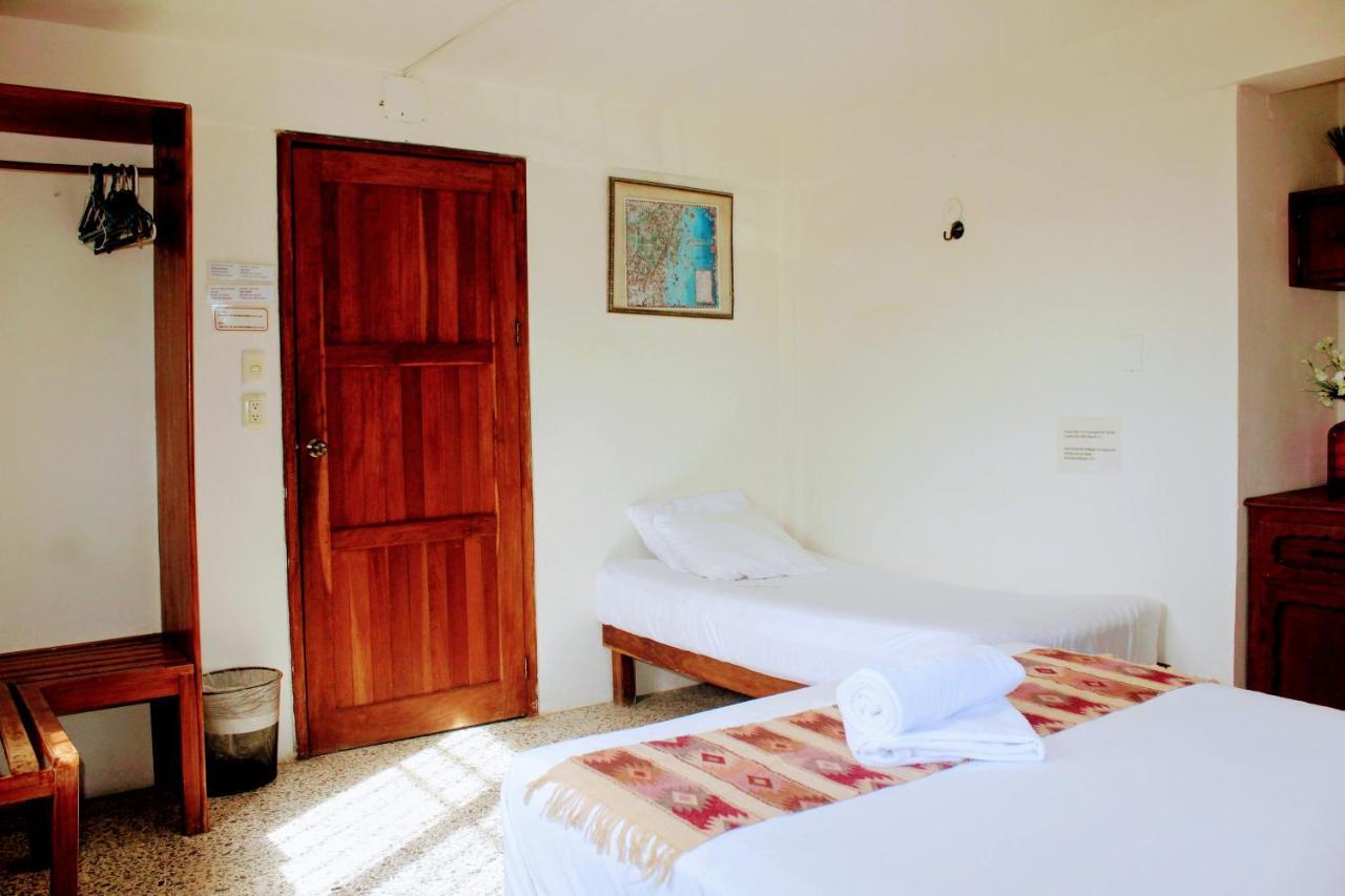 Hostal & Suites Pata De Perro Bacalar Bagian luar foto