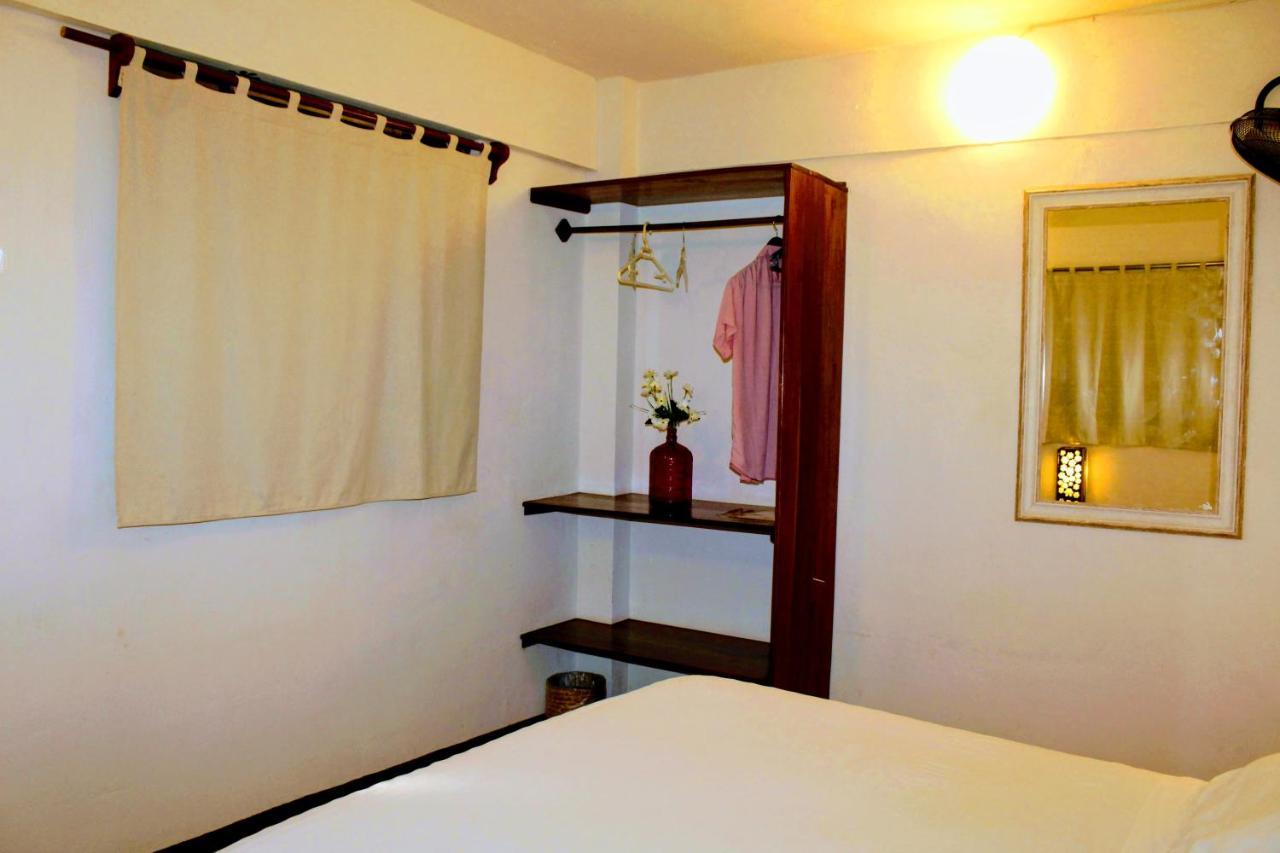 Hostal & Suites Pata De Perro Bacalar Bagian luar foto