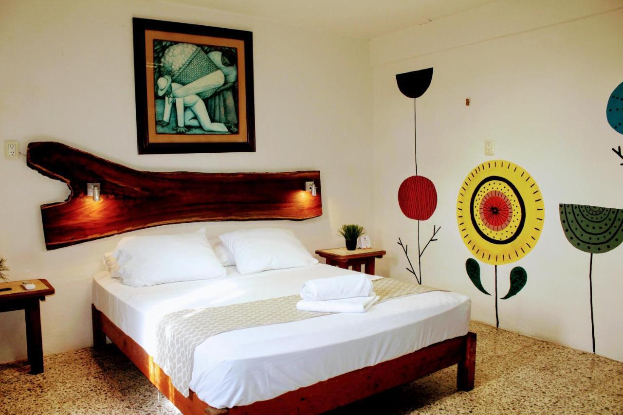 Hostal & Suites Pata De Perro Bacalar Bagian luar foto