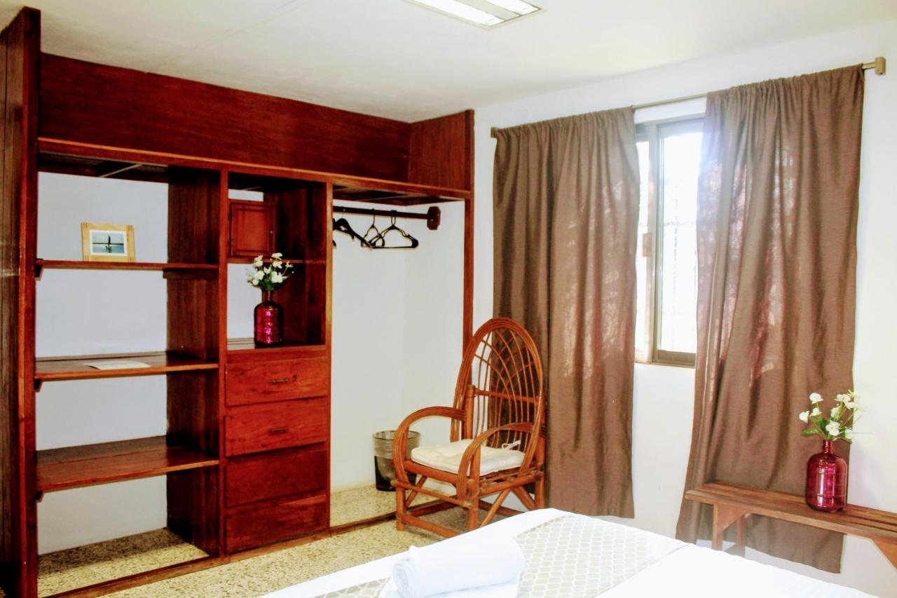 Hostal & Suites Pata De Perro Bacalar Bagian luar foto