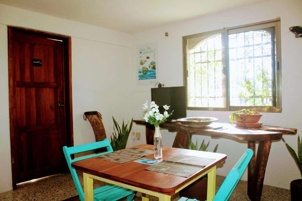Hostal & Suites Pata De Perro Bacalar Bagian luar foto