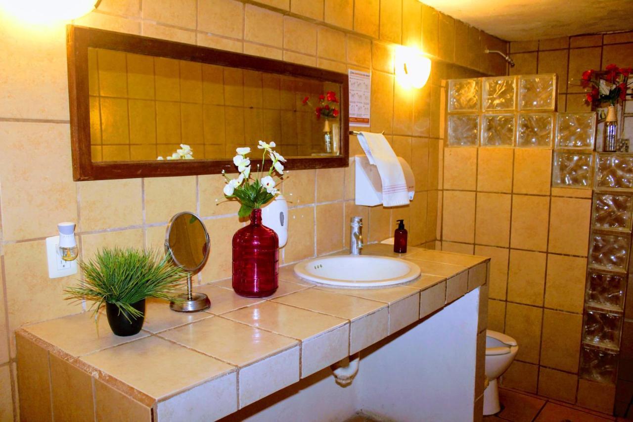 Hostal & Suites Pata De Perro Bacalar Bagian luar foto