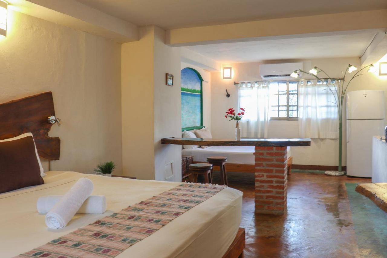 Hostal & Suites Pata De Perro Bacalar Bagian luar foto